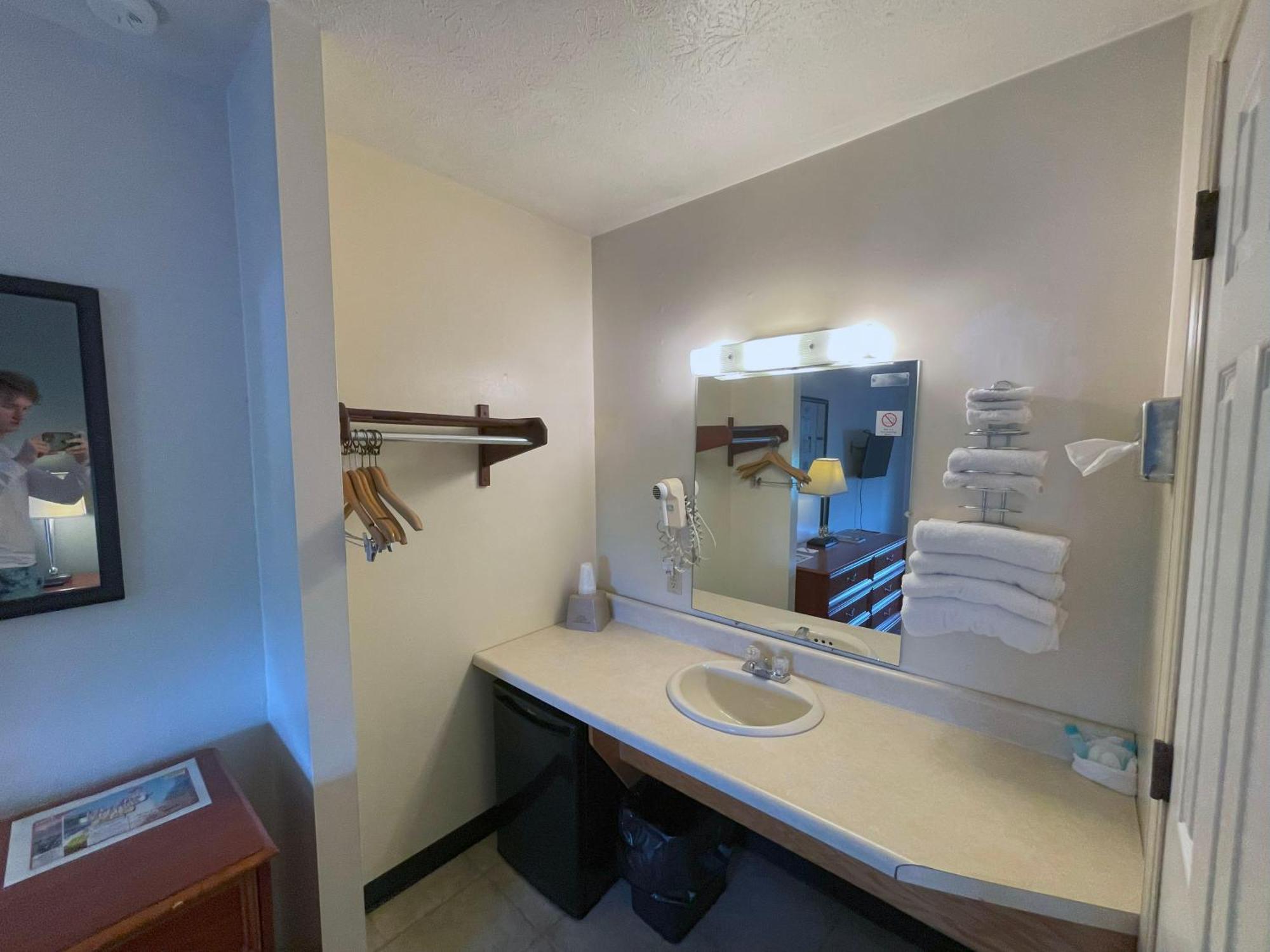 Plantation Motel Huron Extérieur photo